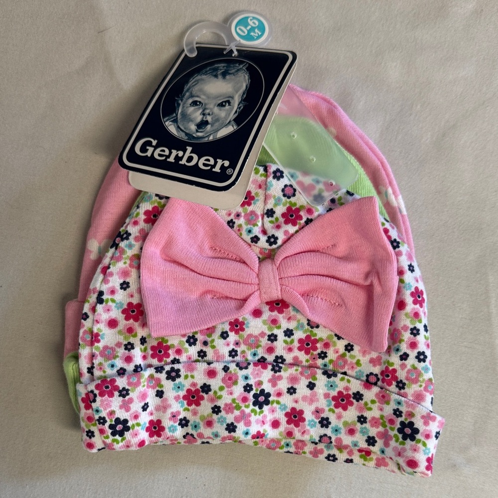 ⭐️ Gerber - NWT - Floral and Bow Baby Hat Set - Pink and Green